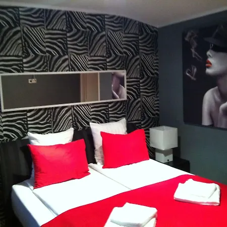 בית הארחה Alex