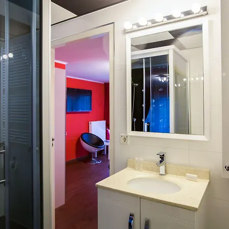 Alex בית הארחה