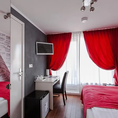 Alex בית הארחה 3*