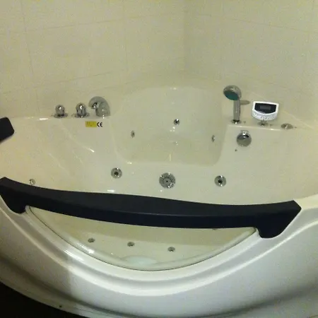 Alex Guest house 3*